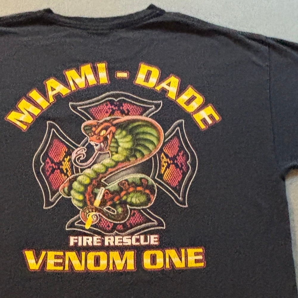Gildan Ultra Cotton Miami-Dade Fire Rescue Venom One T Shirt Mens XL Black Cobra